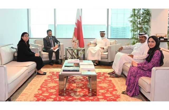 وزير الصناعة والتجارة يلتقي بسفير مملكة تايلند لدى مملكة البحرين