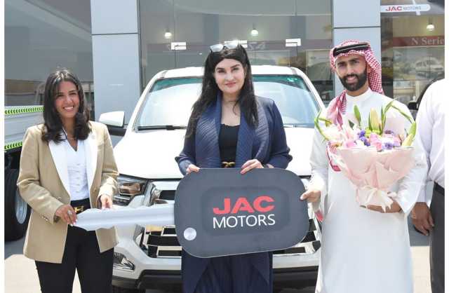 «جاك موتورز» تسلم أسطول سيارات «جاك» لشركة «غاز البحرين»
