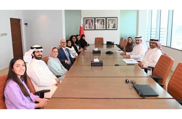 وزير الصناعة والتجارة يلتقي بالفائزين في جولات ستارت أب بحرين