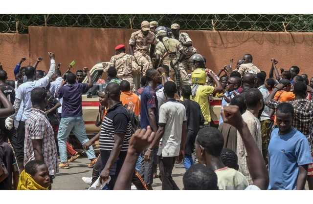 الجيش الفرنسي: سنرد على كل ما يقوّض وجودنا في النيجر