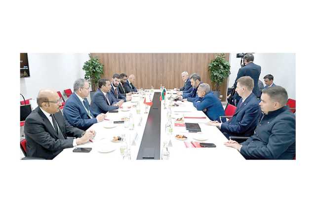 بن دينة يبحث التطورات النفطية مع رئيس جمهورية تتارستان الروسية