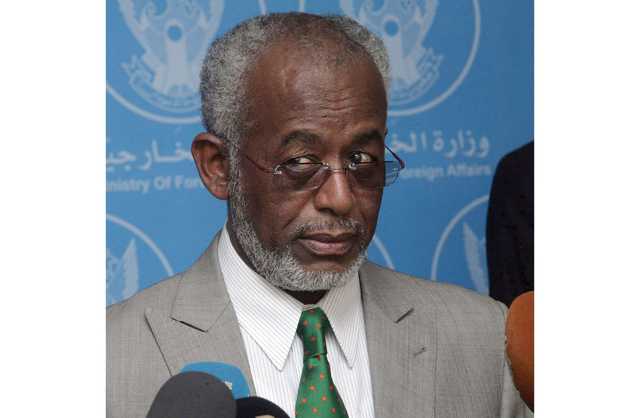 واشنطن تفرض عقوبات على وزير الخارجية السوداني السابق علي كرتي