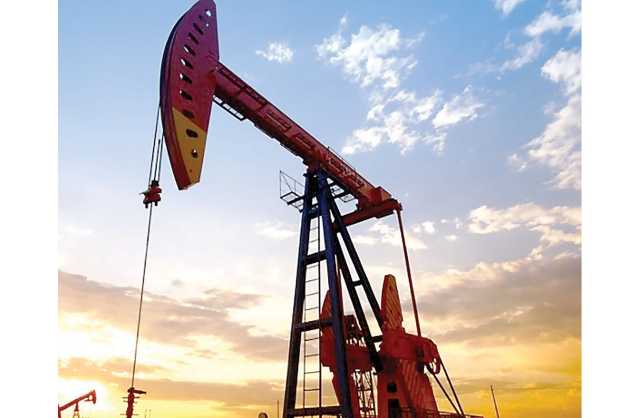 أسعار النفط ترتفع فوق 97 دولارا لتراجع المخزونات الأمريكية