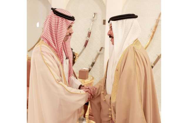 الملك: دور ريادي للسعودية في خدمة القضايا الخليجية والعربية