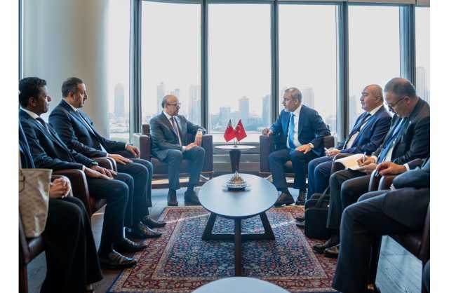 وزير الخارجية يجتمع مع وزير خارجية الجمهورية التركية