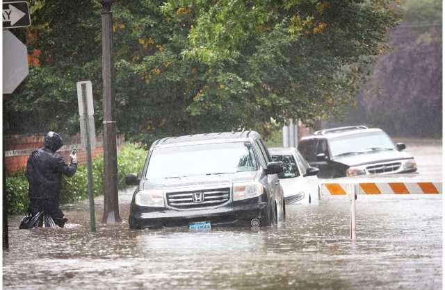 أمطار غزيرة في نيويورك تغمر طرقًا وتعطل حركة مترو الأنفاق