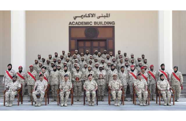 تخريج دورة المتطوعات المدنيات للقوة الاحتياطية «الدفعة الأولى» بقوة دفاع البحرين