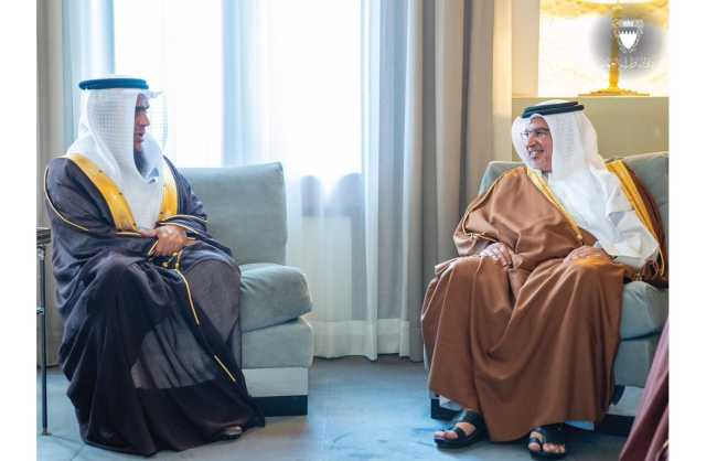 ولي العهد رئيس مجلس الوزراء يلتقي السيد أحمد زايد الزايد ويثني على جهوده خلال فترة رئاسته لجهاز الخدمة المدنية