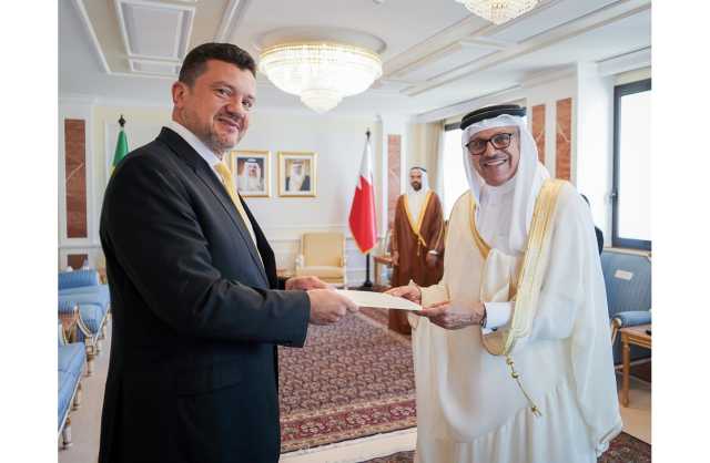 وزير الخارجية يتسلم نسخة من أوراق اعتماد سفير البرازيل المعين لدى البحرين 