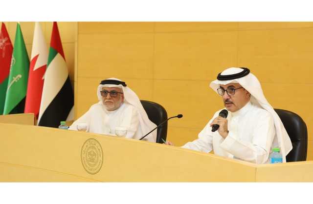 رئيس جامعة الخليج العربي يؤكد للطلبة في لقاء مفتوح جدوى التحصيل العلمي بشغف والاستثمار في تطوير القدرات والمهارات