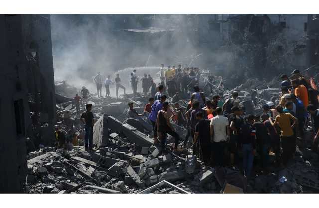 عائلات اندثرت وآباء يدفنون صغارهم.. صرخات لوقف الحرب على غزة