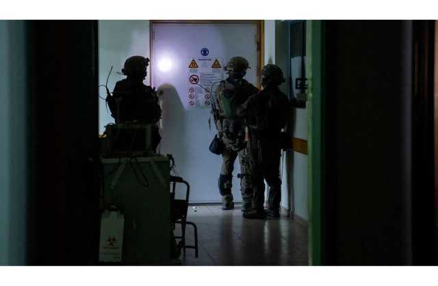 الصحة الفلسطينية تنفي وجود أي أسلحة في مستشفى الشفاء