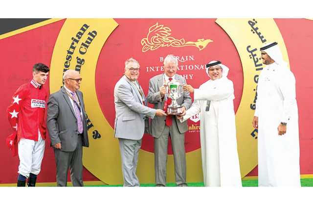 ولي العهد رئيس الوزراء يتوّج الفائزين في سباق البحرين الدولي للخيل