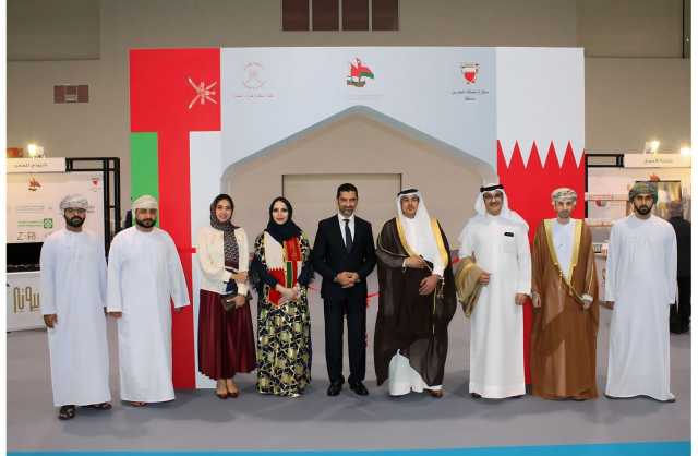 نجاح كبير واقبال جماهيري على المنتجات في المعرض العماني البحريني للعطور