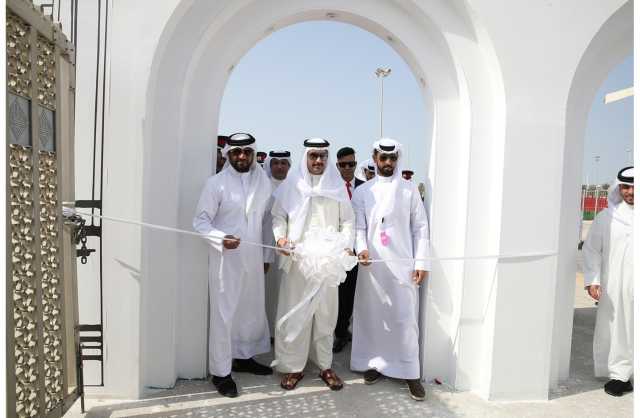 محافظ الجنوبية يفتتح المهرجان الترفيهي لمؤسسة «وين وبكم» بحلبة البحرين الدولية