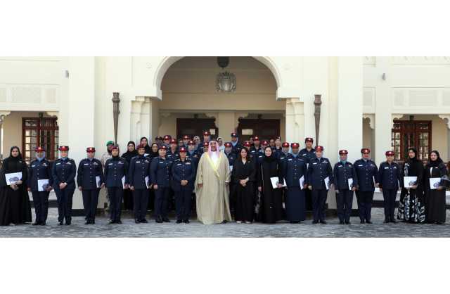 في احتفال أقامته الوزارة بمناسبة يوم المرأة البحرينية.. وكيل وزارة الداخلية يكرم عددا من منتسبات الوزارة