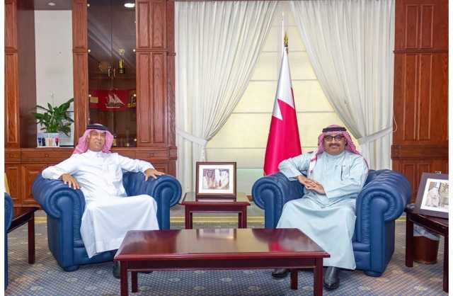 وزير التربية والتعليم يستقبل النائب الثاني لرئيس غرفة تجارة وصناعة البحرين