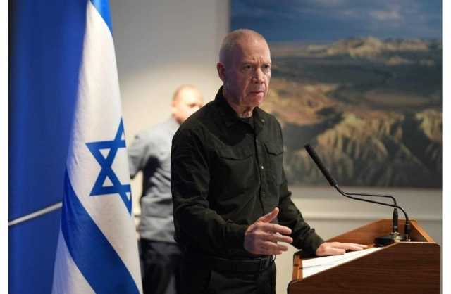 وزير الدفاع الإسرائيلي يلمح إلى أعمال انتقامية في العراق واليمن وإيران