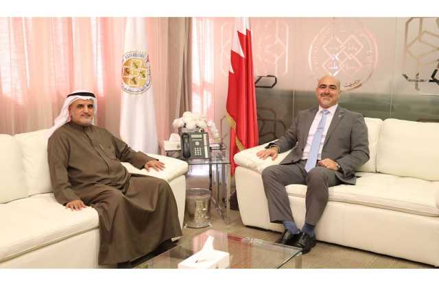 رئيس جامعة البحرين ورئيس المكتب الثقافي الكويتي يبحثان تعزيز التعاون المشترك