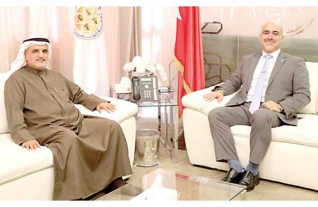 رئيسا جامعة البحرين والمكتب الثقافي الكويتي يبحثان تعزيز التعاون المشترك