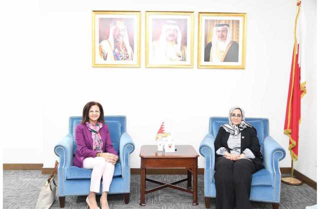 وزيرة الصحة تستقبل القائم بأعمال سفارة الجمهورية اللبنانية لدى مملكة البحرين 
