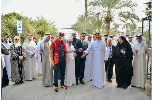 وزير شؤون البلديات والزراعة يفتتح سوق المزارعين البحرينيين في نسخته الحادية عشر