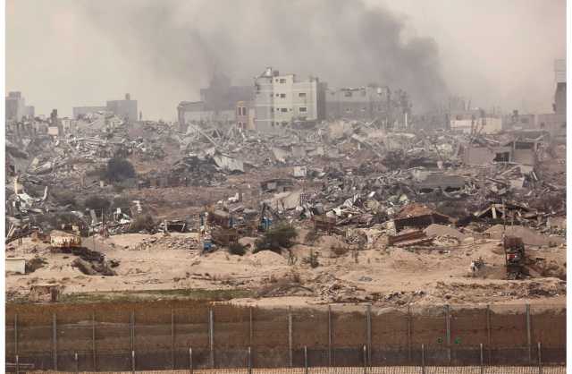 القتال يستعر في غزة وإسرائيل تدعو لتهجير الفلسطينيين