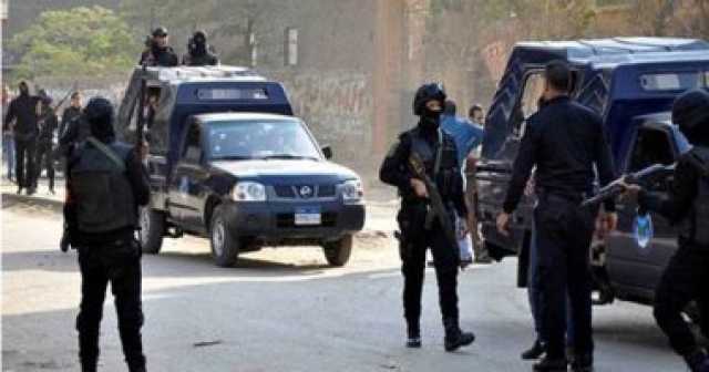 الداخلية تضبط مخدرات وسلاح بحوزة ديلر فى القاهرة
