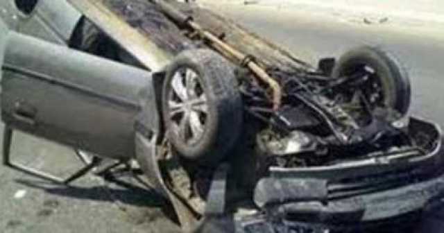 إصابة 4 أشخاص فى حادث تصادم سيارة ملاكى فى عامود إنارة بالوادى الجديد