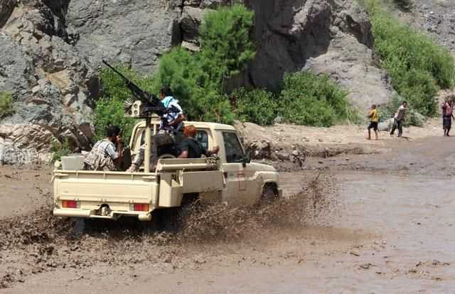 استشهاد وإصابة عشرة جنود في هجوم للحوثيين بلحج