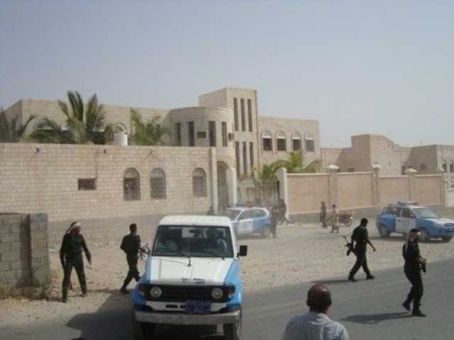 فرار سجناء بينهم عناصر من تنظيم القاعدة من سجن يتبع العسكرية الأولى بحضرموت