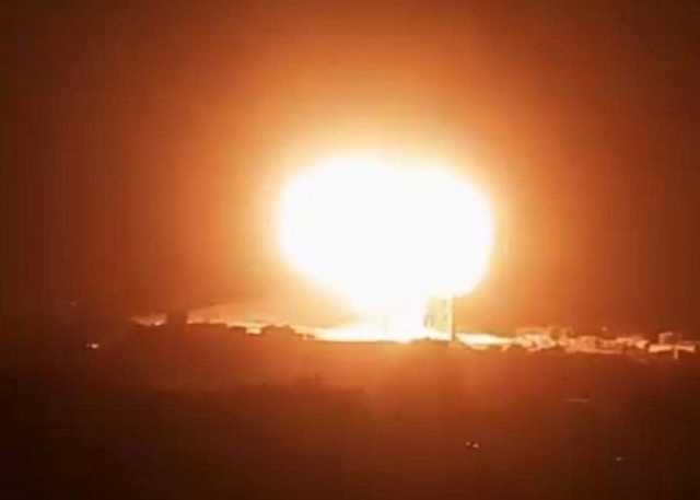 دوي انفجار عنيف وسط صنعاء