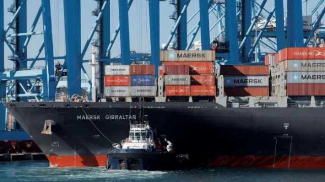 شركتا شحن دانماركية وفرنسية تعلنان استئناف مرور سفنهما في البحر الأحمر