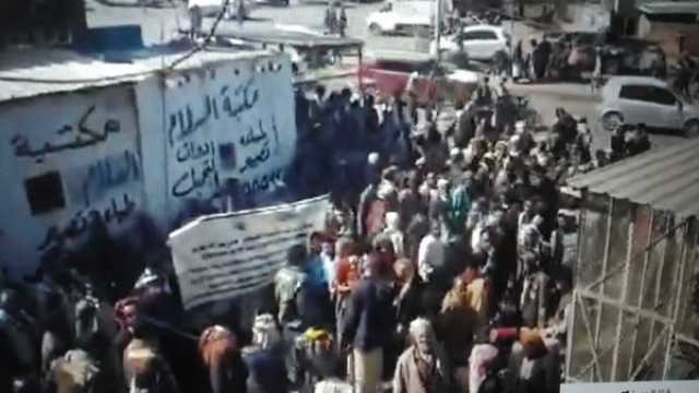 وقفة احتجاجية بإب تنديداً باعتزام الحوثيين هدم مشروع للمياه