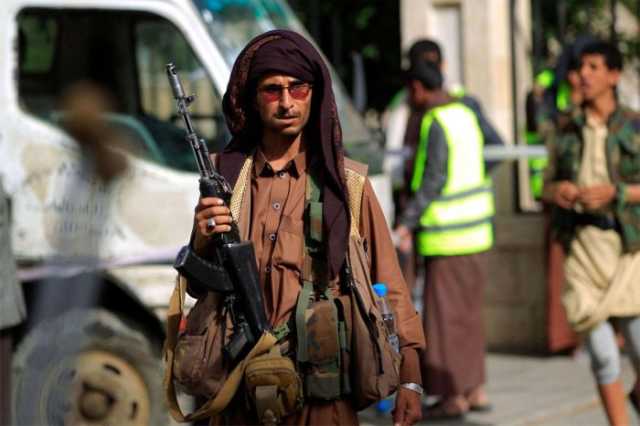 رفض الأهالي حضور فعاليات الحوثيين يُجبر الأخيرين على نقل عناصرهم بين الحارات