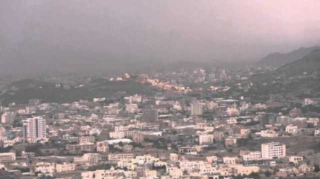 المرصد السوري: طائرات حربية مجهولة تحلق على علو منخفض في أجواء مدينة دير الزور