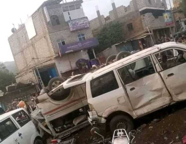 وفاة وإصابة 8 أشخاص بحوادث سير في طرقات المناطق اليمنية المحررة
