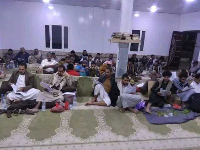 لإلغاء صلاة التراويح.. مليشيا الحوثي تحول المساجد إلى مجالس لتناول القات