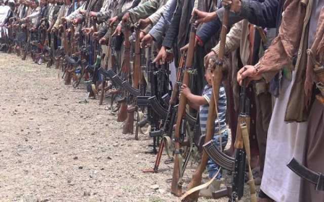 في حشد مسلح.. قبيلة عنس بذمار تمهل مليشيا الحوثي يومين لتسليم قتلة احد أبنائها