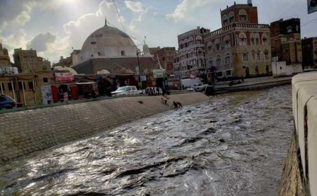 وفاة طفل غرقًا في سائلة صنعاء القديمة