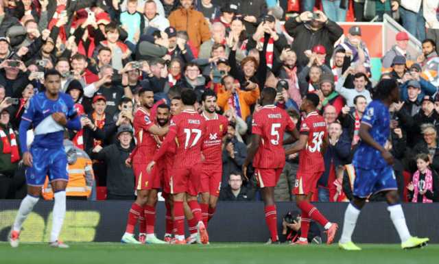 الدوري الإنكليزي: ليفربول يبقى في الصدارة بفوزه على تشلسي وانتصار متأخر لسيتي