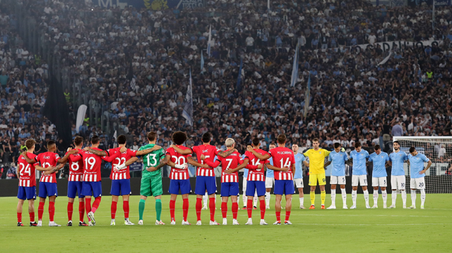 جميع مباريات دوري أبطال أوروبا وقفت دقيقة صمت على أرواح ضحايا ليبيا والمغرب