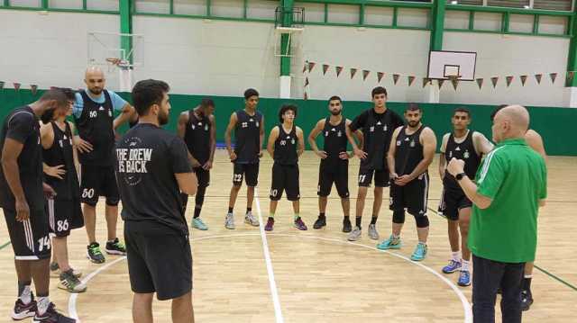 فريق الأهلي طرابلس لكرة السلة يباشر تحضيراته بقيادة مدربه الجديد فؤاد أبوشقرا