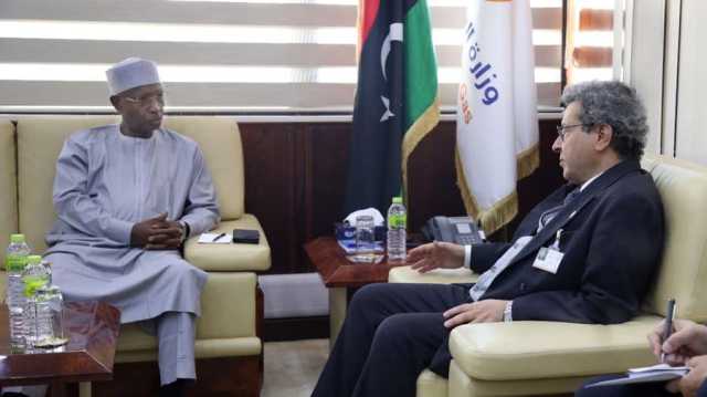 وزارة النفط تبحث إنشاء خط غاز من نيجيريا إلى أوروبا يمرّ بالنيجر وليبيا