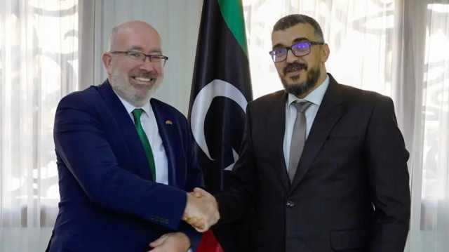 جولة سياسية واسعة للسفير البريطاني في طرابلس