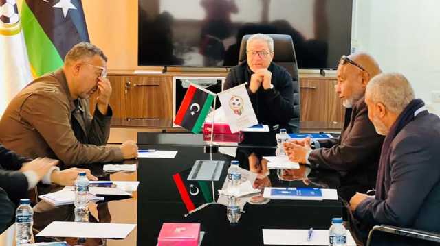 رئيس الاتحاد الليبي لكرة القدم عبد الحكيم الشلماني يطالب من رئيس لجنة المسابقات مواصلة مهامه
