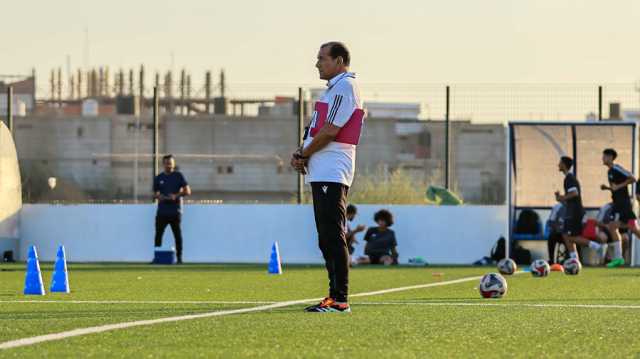 نادي التحدي يباشر تدريباته بقيادة مدربه الجديد التونسي إسكندر القصري تحضيرا للدوري الممتاز