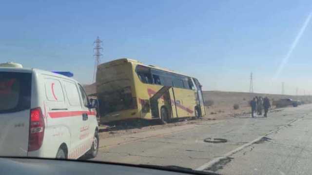 بسبب “قطيع إبل”.. حادث مأساوي لحافلة يودي بحياة 8 أشخاص قرب ودان