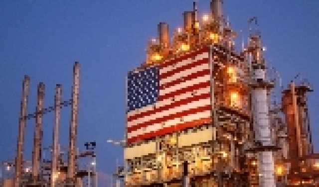 أسعار النفط تعود إلى التراجع إثر بيانات أمريكية