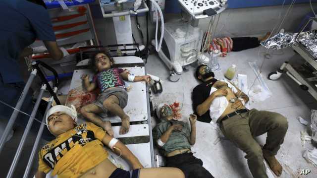 نتجمع داخل الممرات.. شهادات من داخل مستشفى الشفاء بغزة